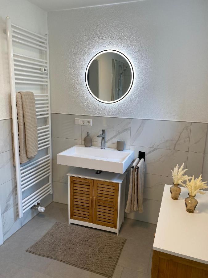 Gemuetliche Wohnung Am Federsee Бад Бухау Екстериор снимка